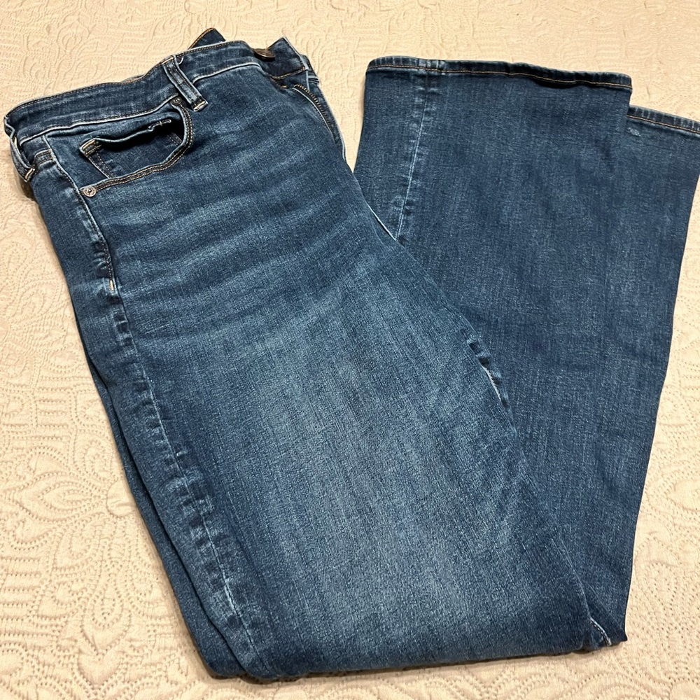 AE Stretch Skinny Kick Jeans